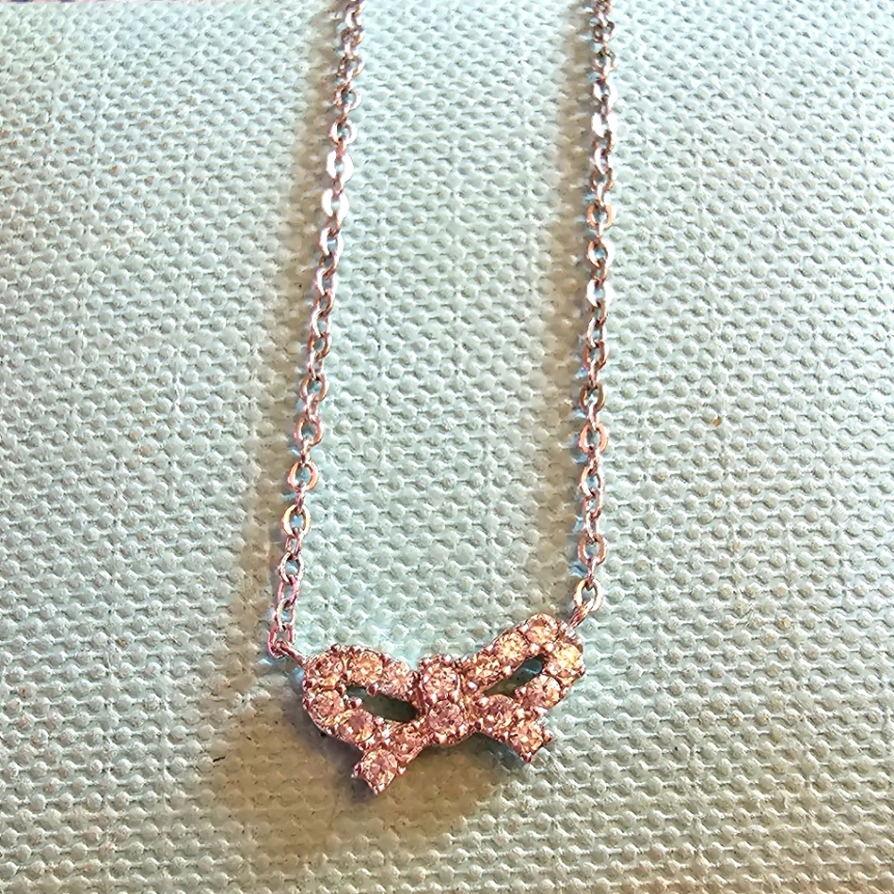 Dainty Bow Necklace